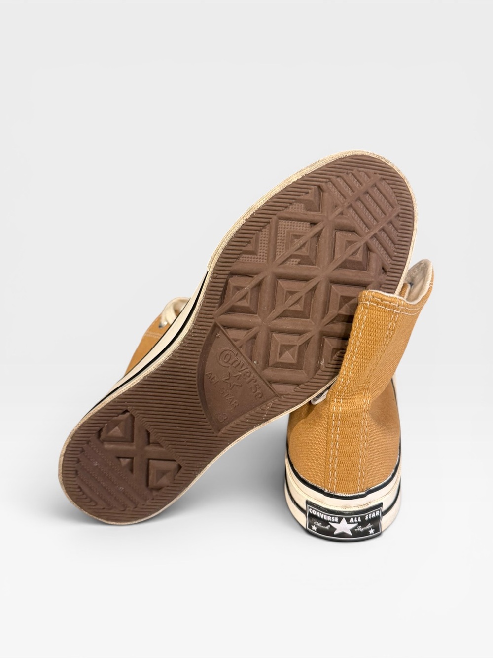 Converse Unisex Chuck 70 High Top Sneakers - Picture 4 of 7